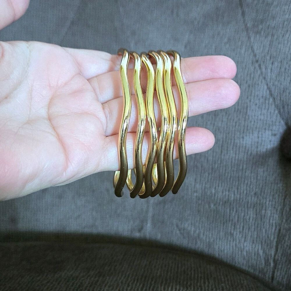 House🏠 of Harlow 1960 Set of Six6️⃣, Thin, Wavy🌊, Gold💛 Bangle Bracelets - Picture 15 of 15